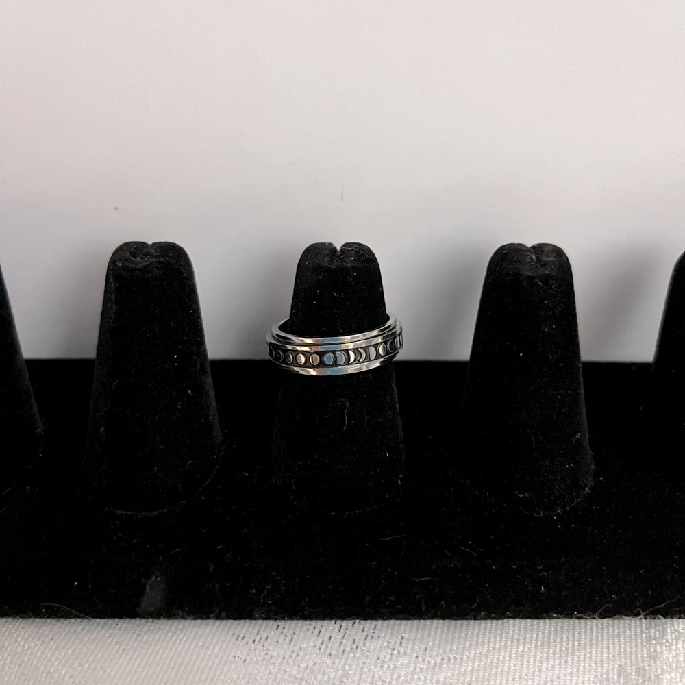 Moon Phase 🌖🌗🌘 Spinner Ring